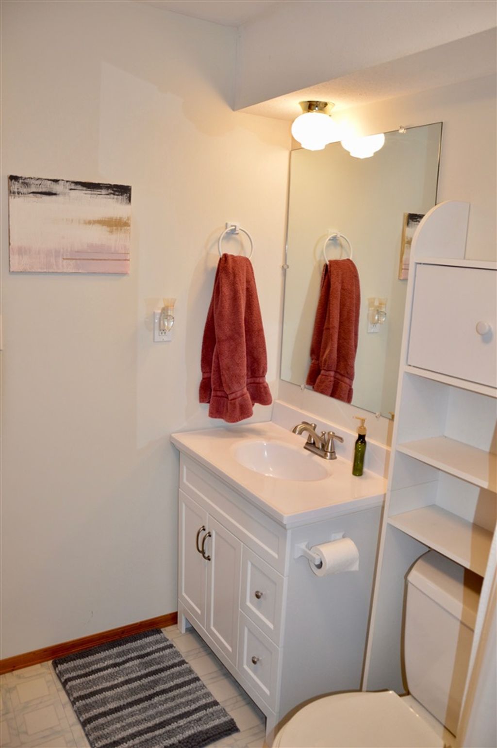 listing image 1105459841941195397