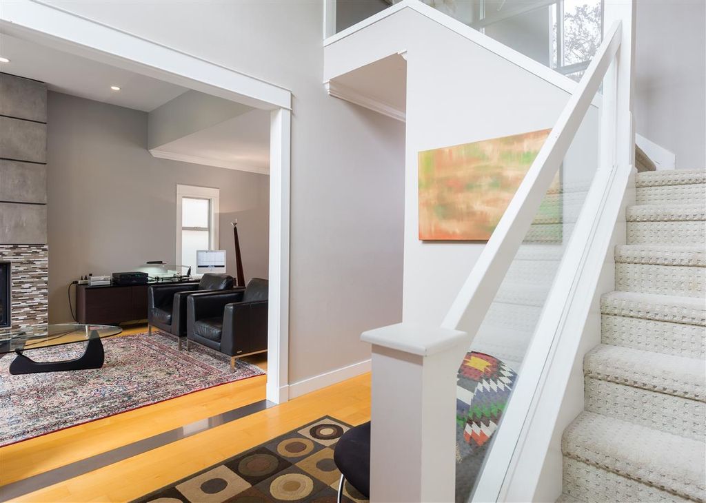 listing image 1103370239391760117