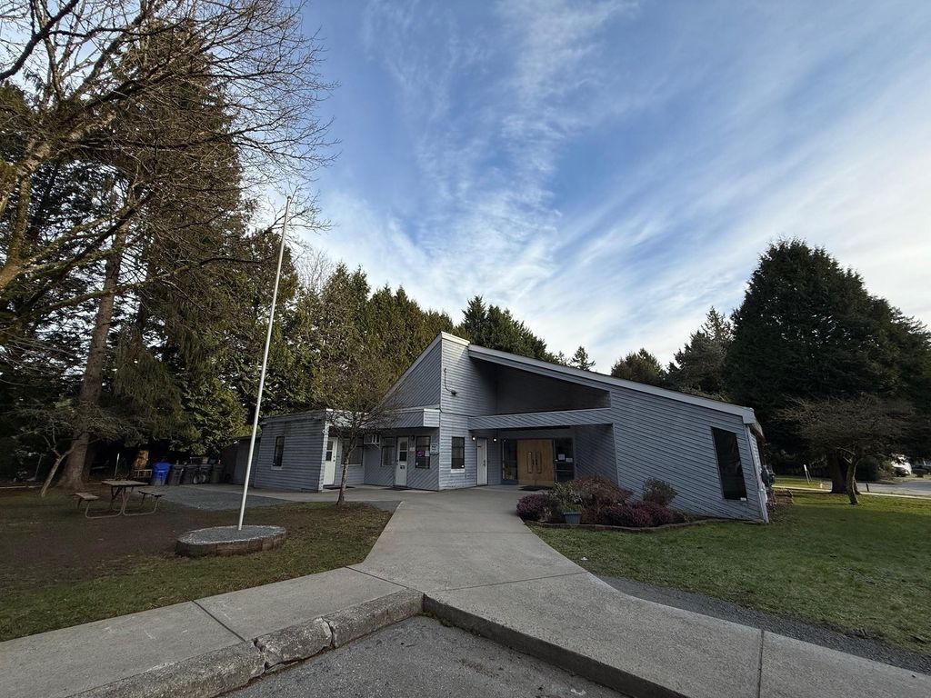 listing image 1104497432214112347
