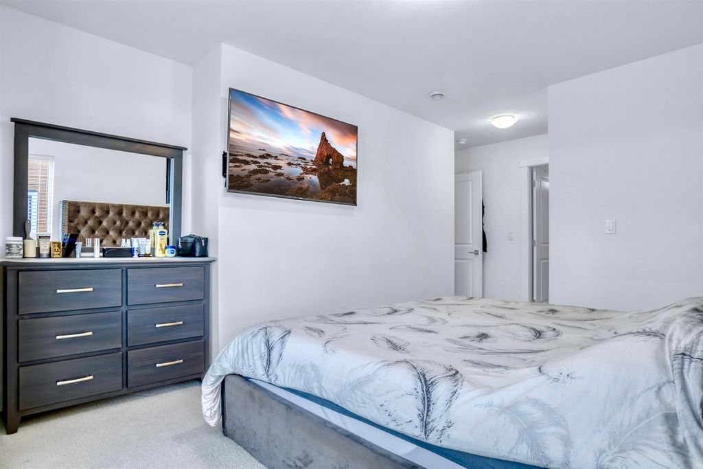 listing image 1104235970027380760