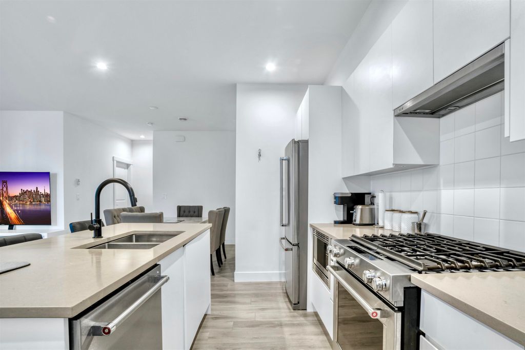 listing image 1101134527211770453