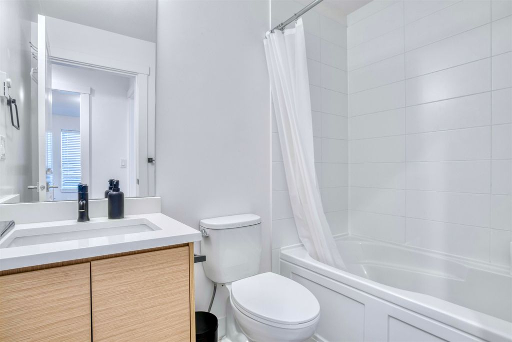 listing image 1102339076012627878