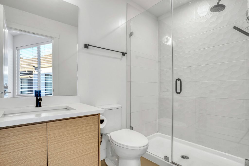 listing image 1104523648966083406