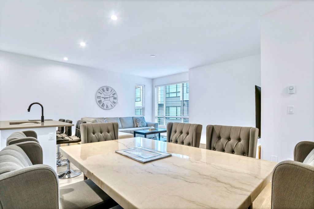 listing image 1103298493475653989