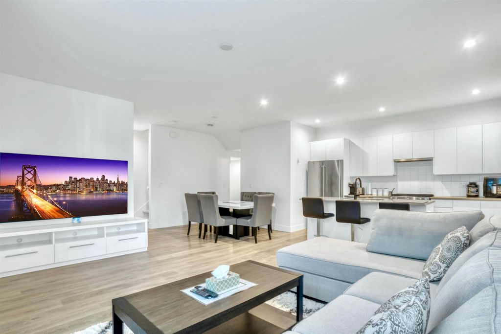 listing image 1104776759737925463