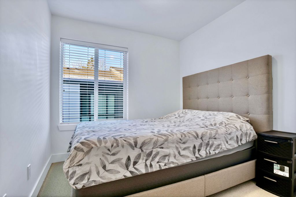 listing image 1103524923919432573