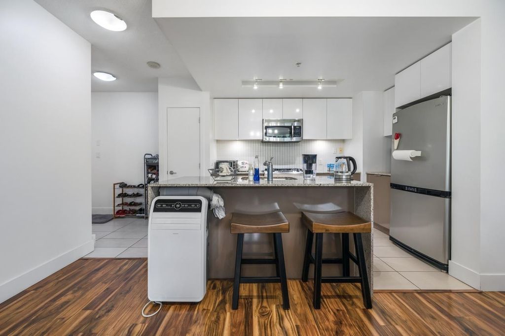 listing image 1103462643905352149