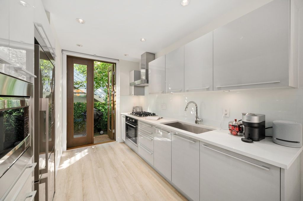 listing image 1108844940365294499