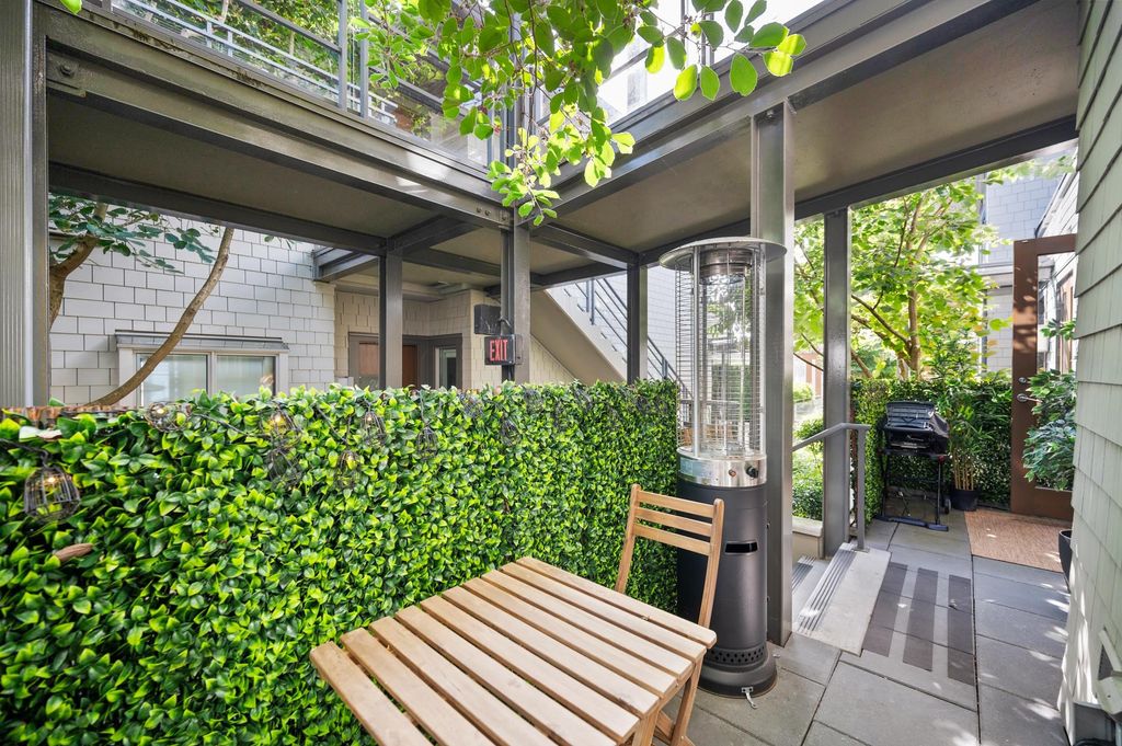 listing image 1109617656807025389