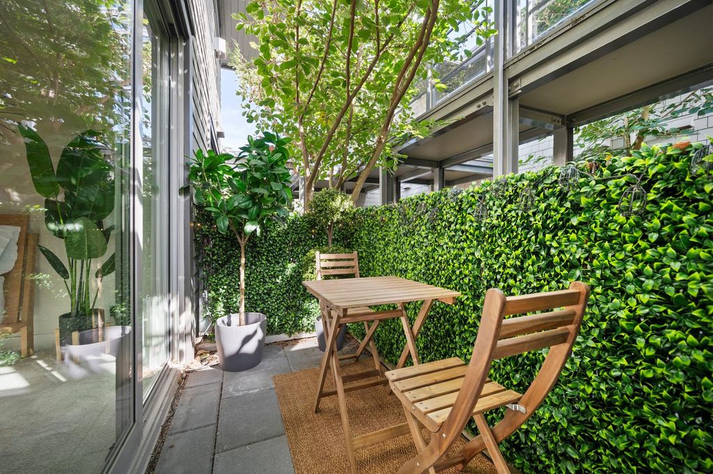 listing image 1107023436071217424