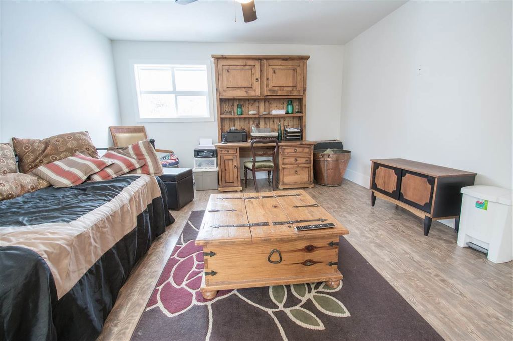 listing image 1103586788264100829