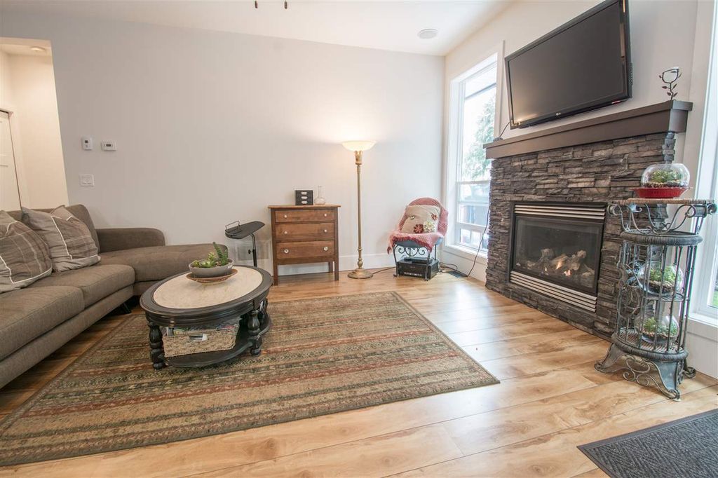 listing image 1104127465065916019