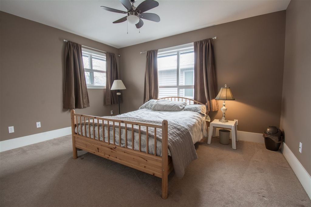 listing image 1109318774568919121