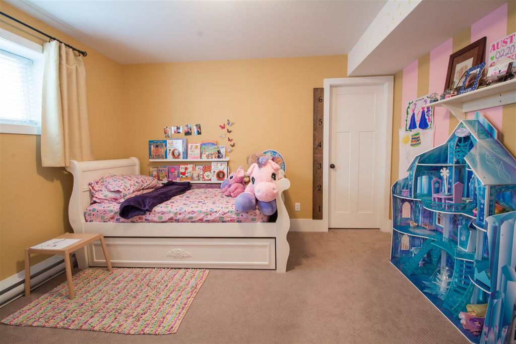 listing image 1109837109181113306