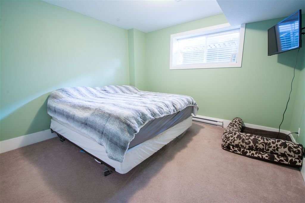 listing image 1101527428255940737