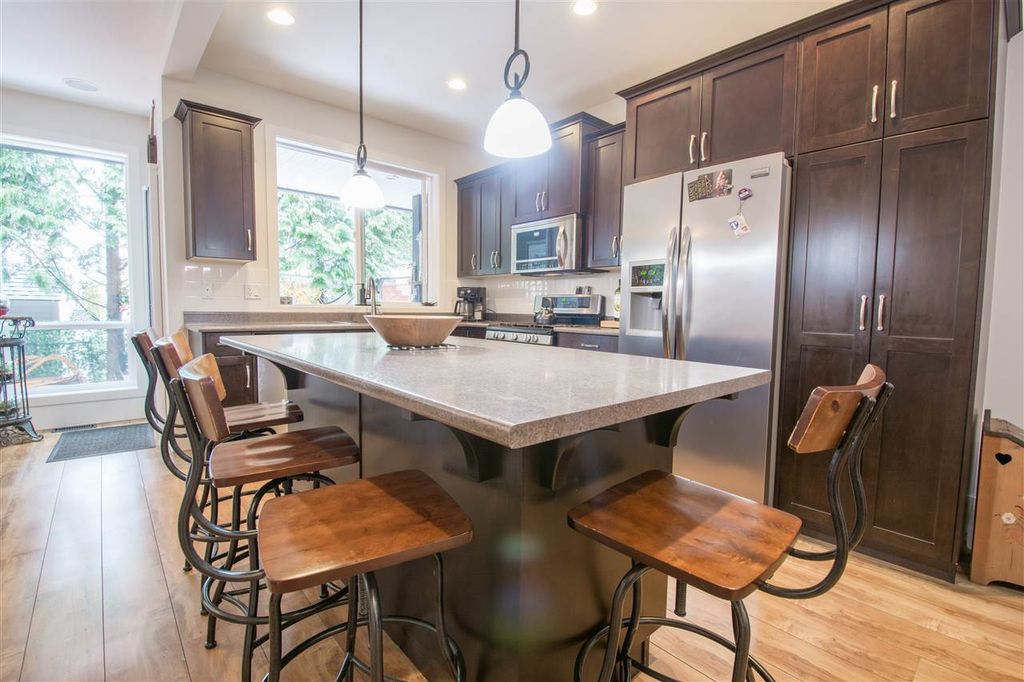 listing image 1103934711100826219
