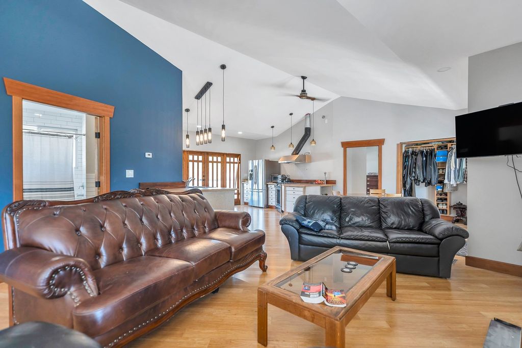 listing image 1108639789944083253