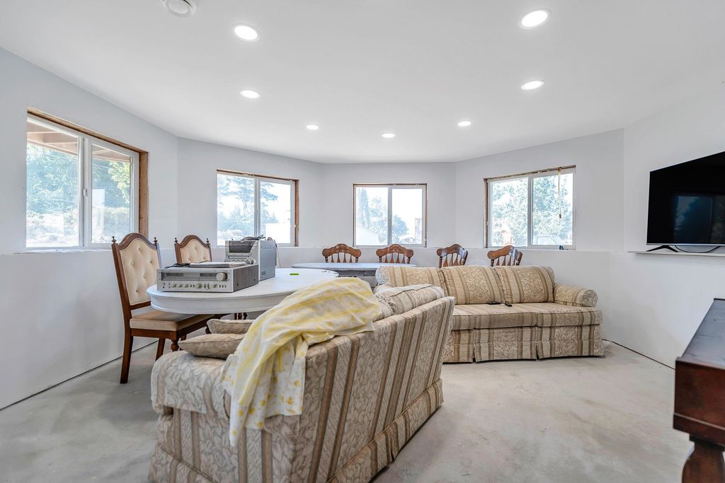 listing image 1108781010376665229