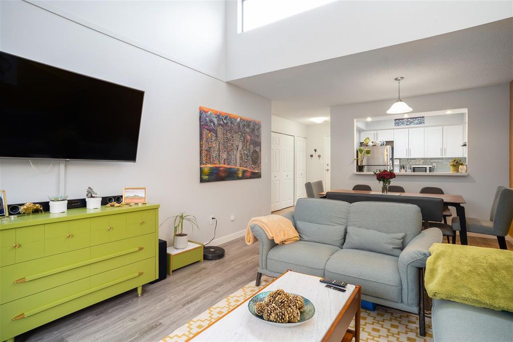 listing image 1108345963460678810