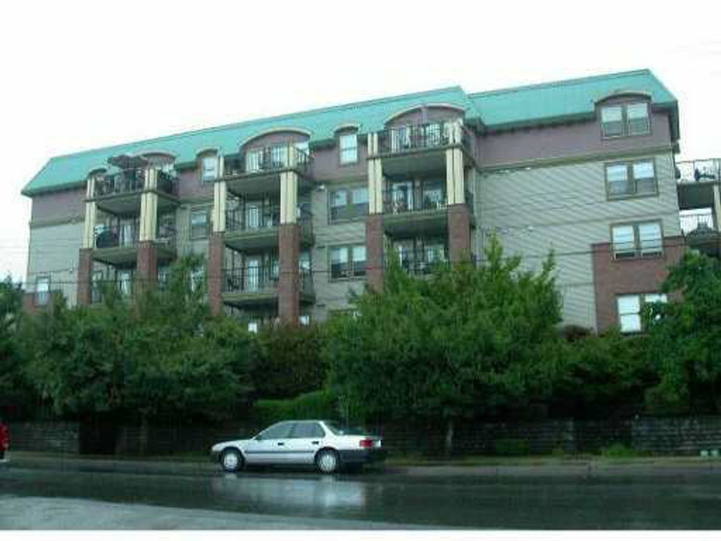 listing image 1105418131253527888