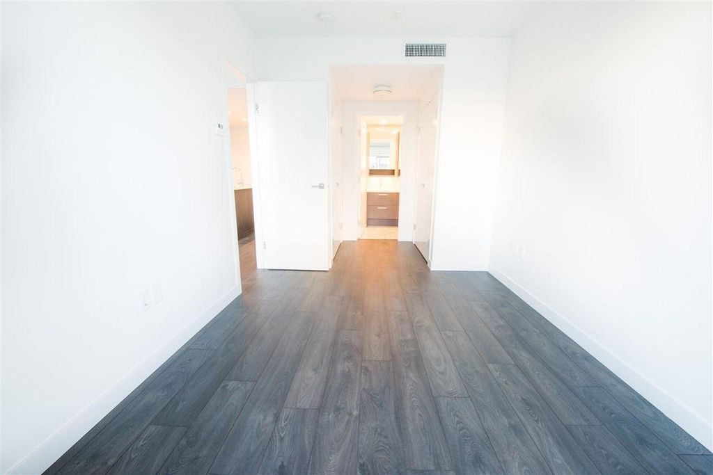 listing image 1102495520646707065