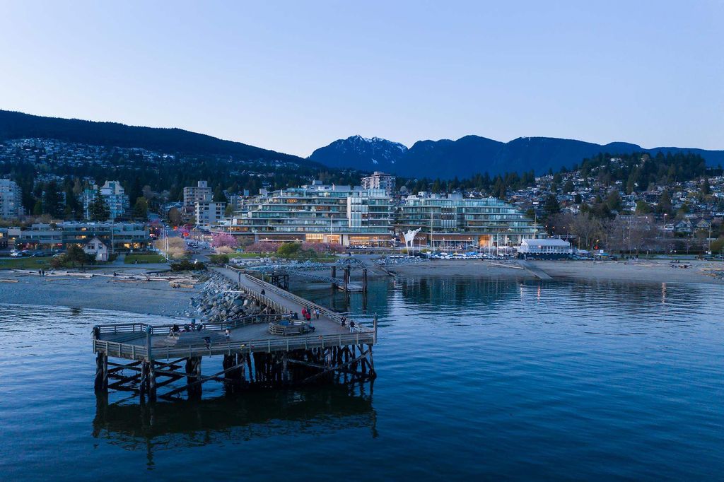 listing image 1106657219185734123