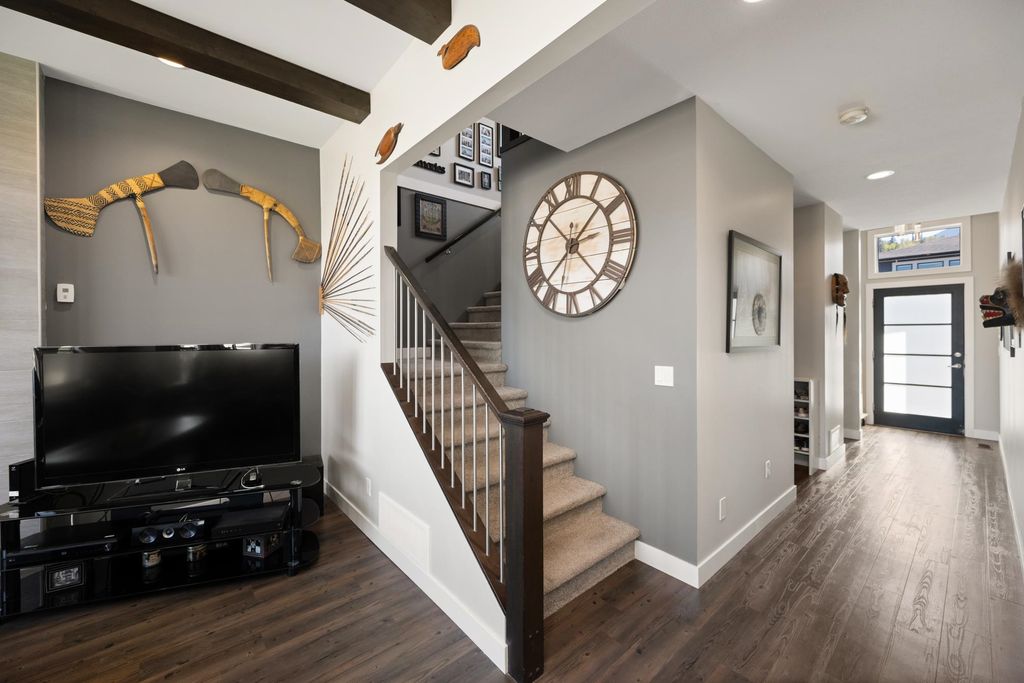 listing image 1105571077835272771
