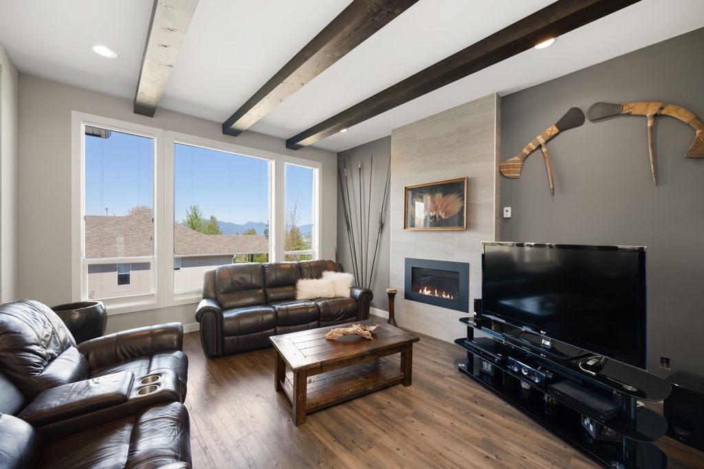 listing image 1101651181379783403
