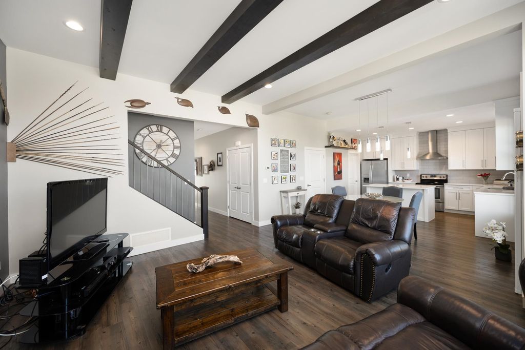 listing image 1101861645942344332