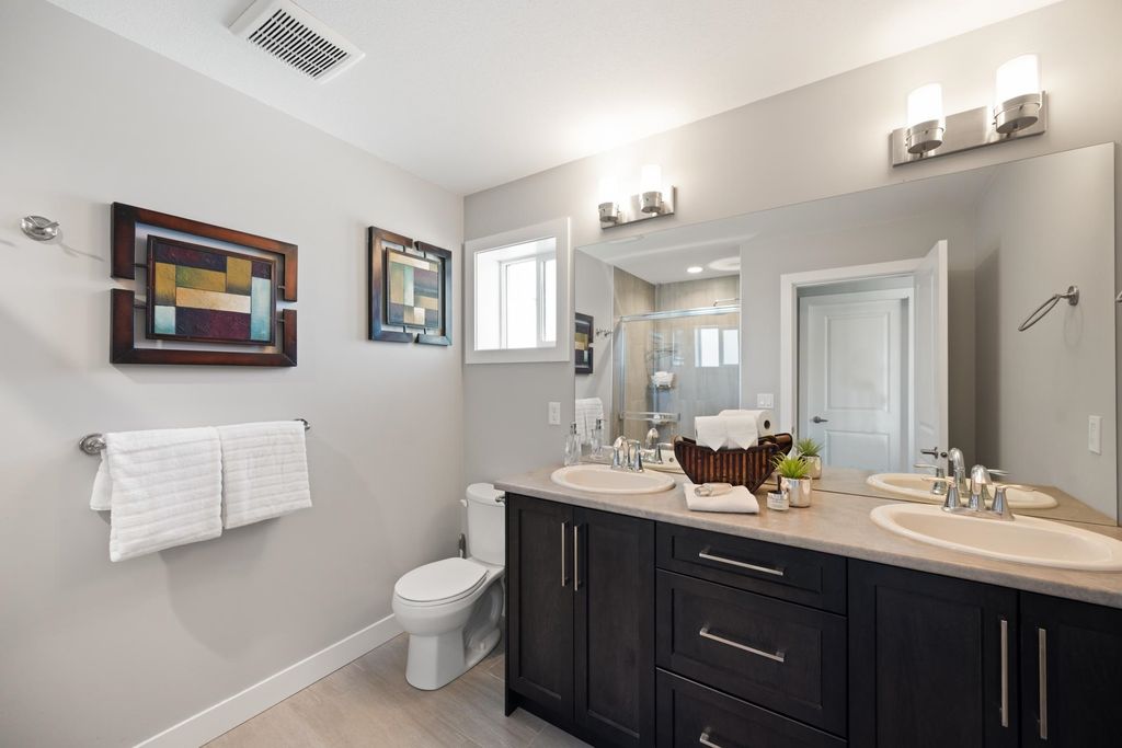 listing image 1107751304636743363