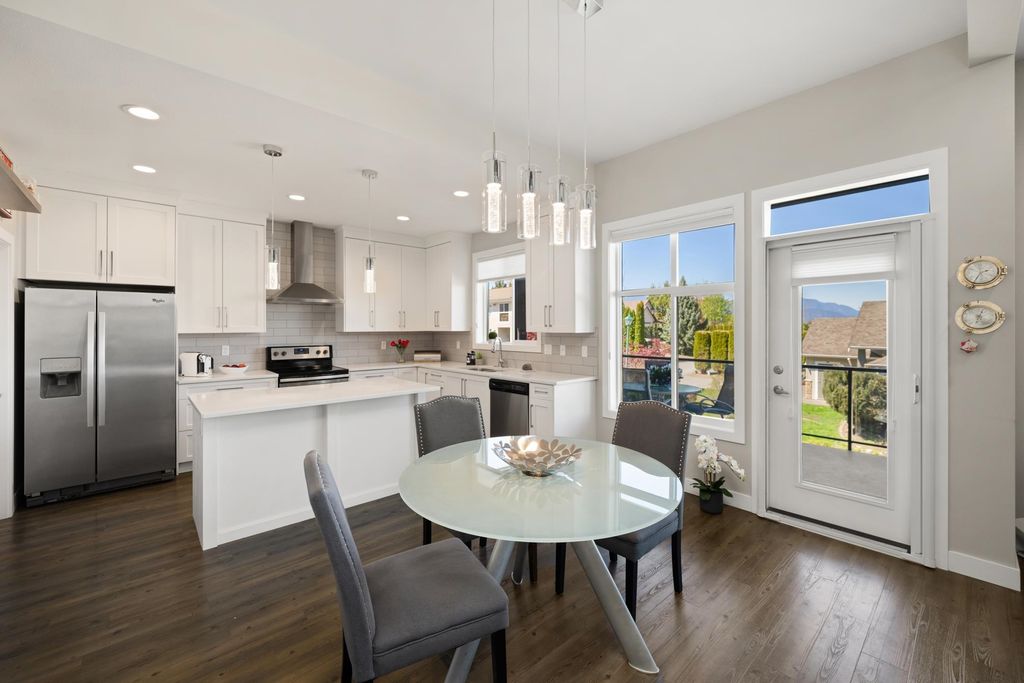 listing image 1100577397631172177