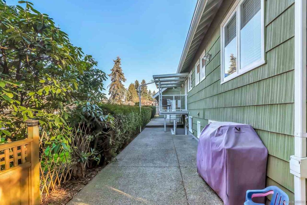 listing image 1105064577524354041