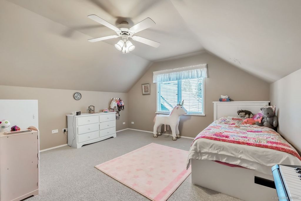 listing image 1100145285044432961