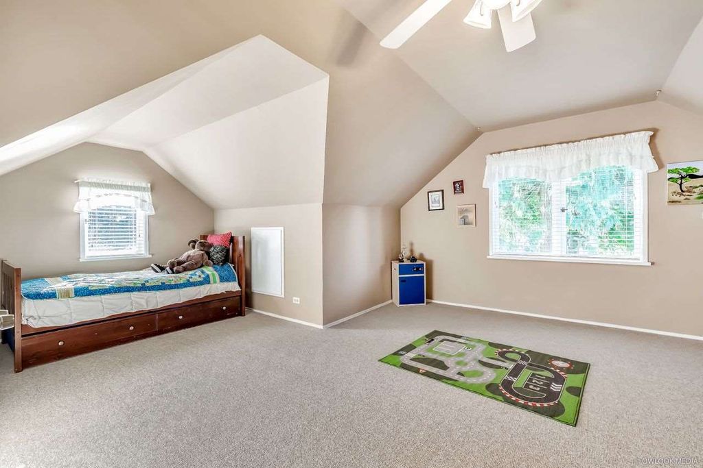 listing image 1100351371265750833