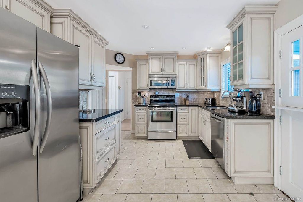 listing image 1108268912897498961