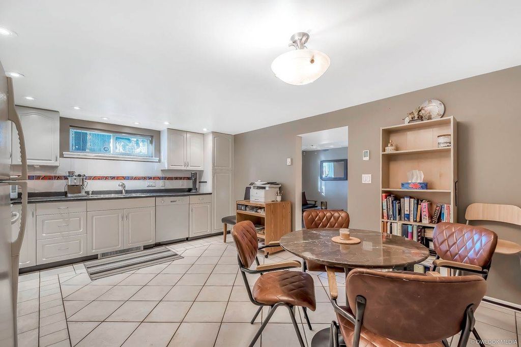 listing image 1103256291760358491