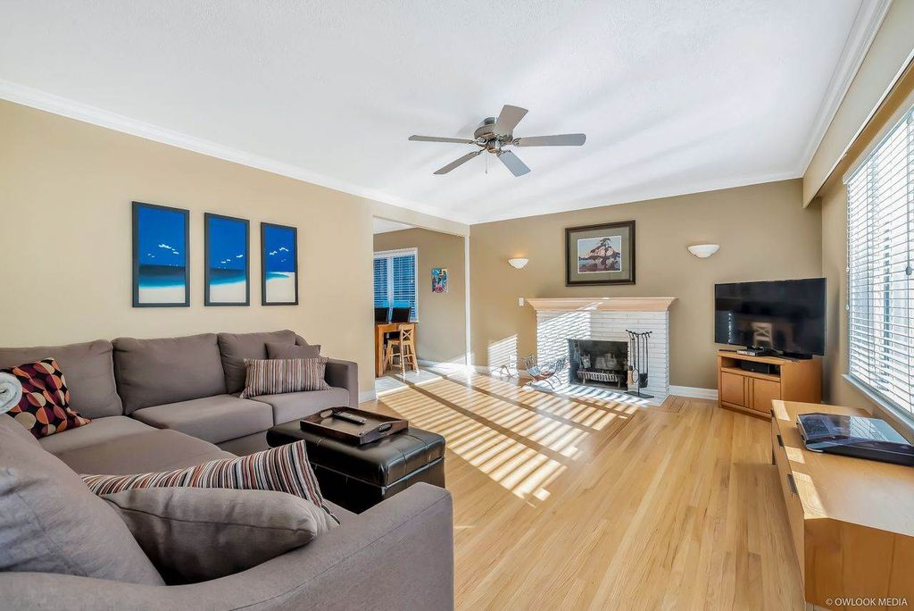 listing image 1102925040270136436