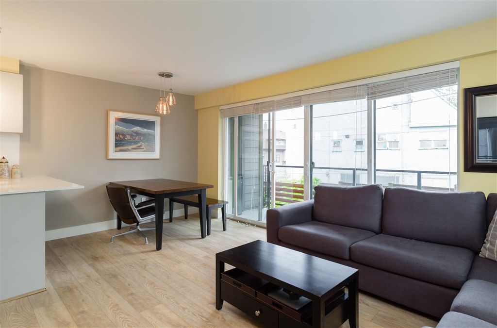 listing image 1106477212802210793