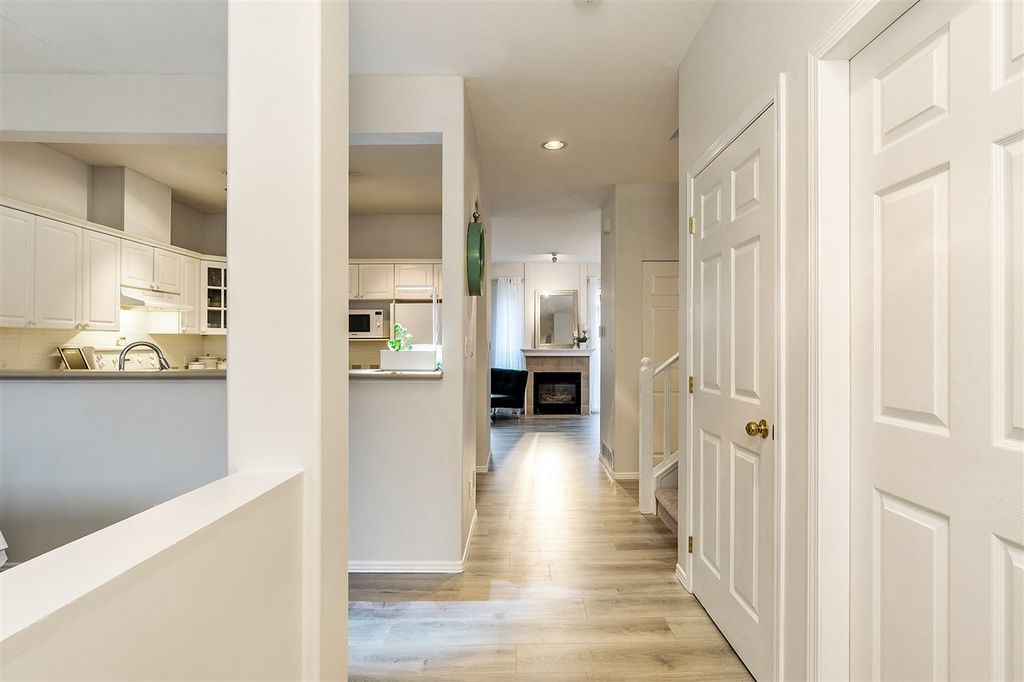 listing image 1104424963146679208