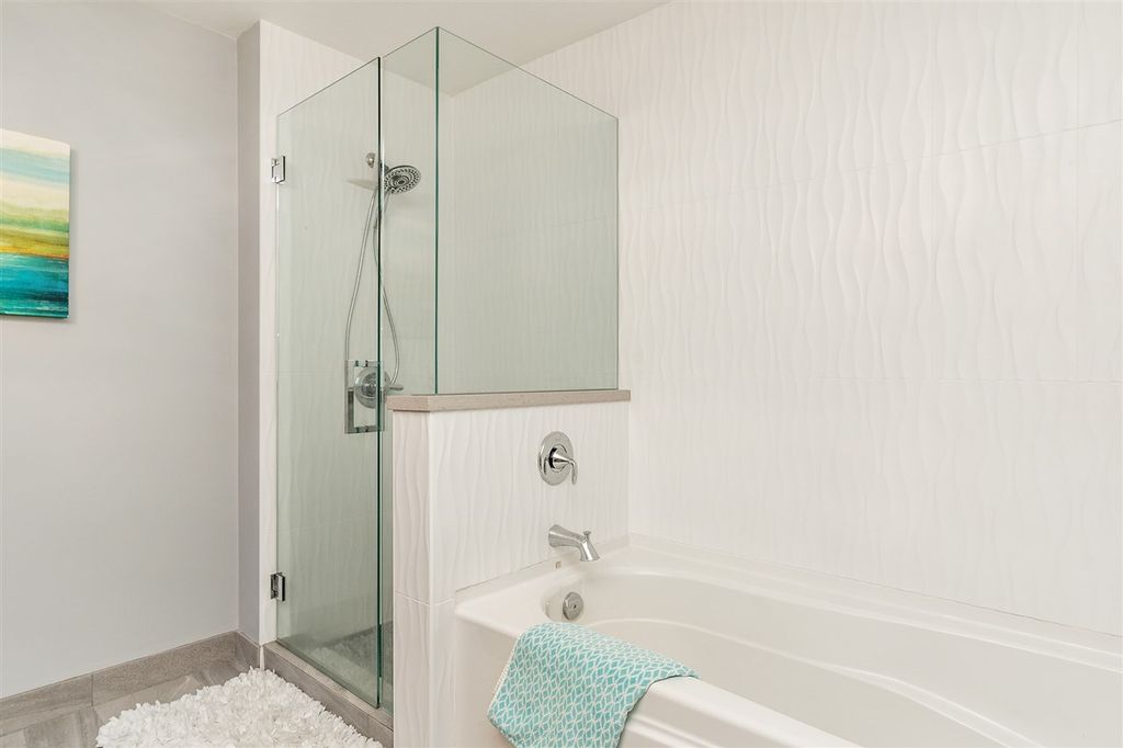 listing image 1108166606863020537