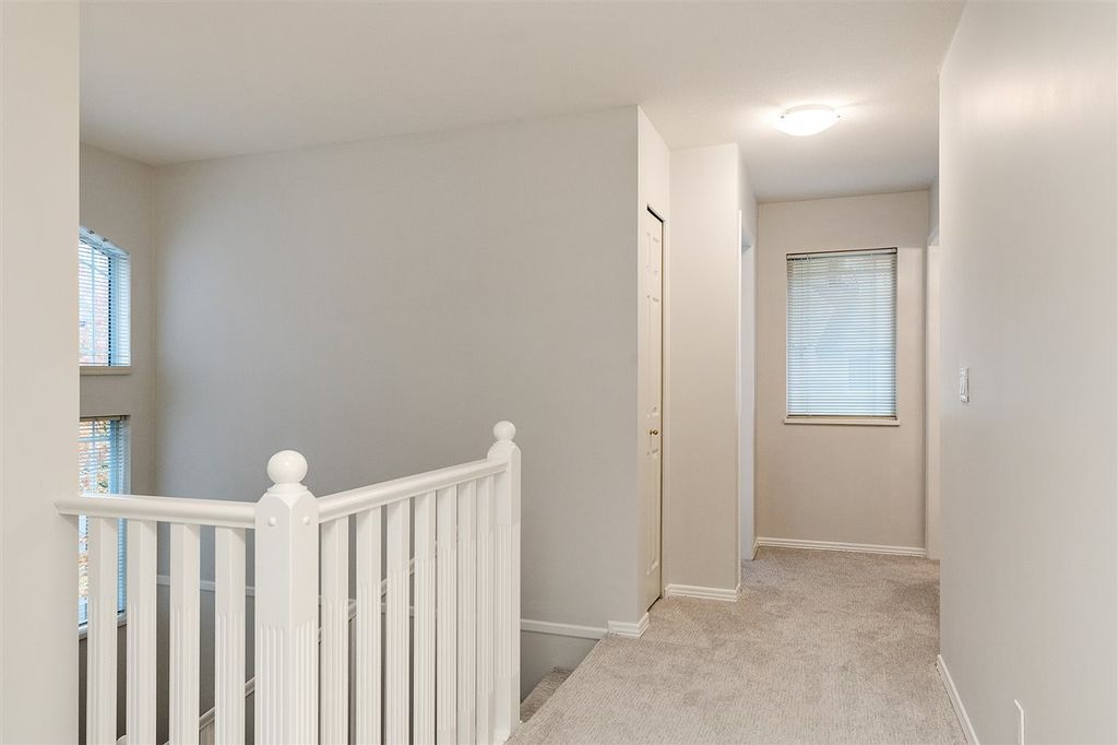 listing image 1103727302870361407