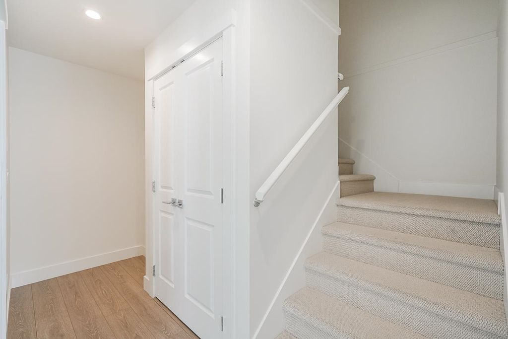 listing image 1100985673437169203