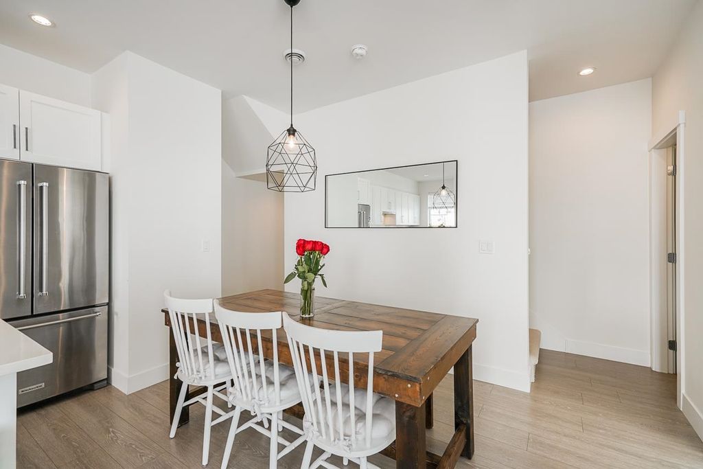 listing image 1105053985632119881