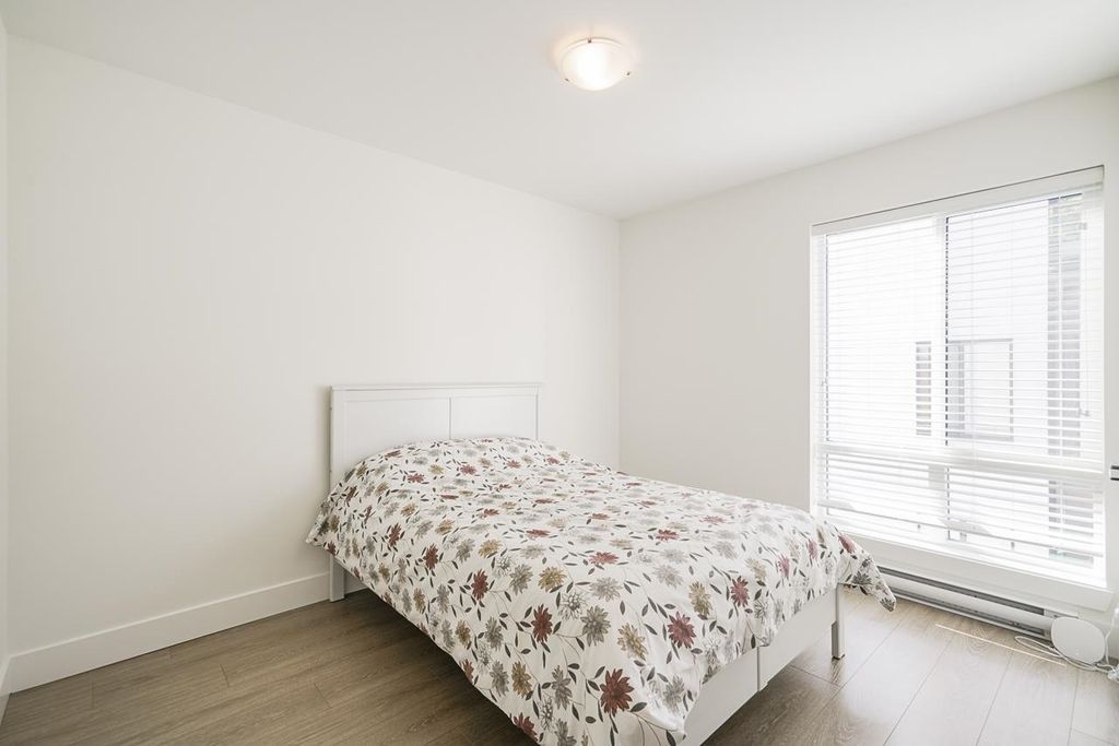 listing image 1107278489994800208