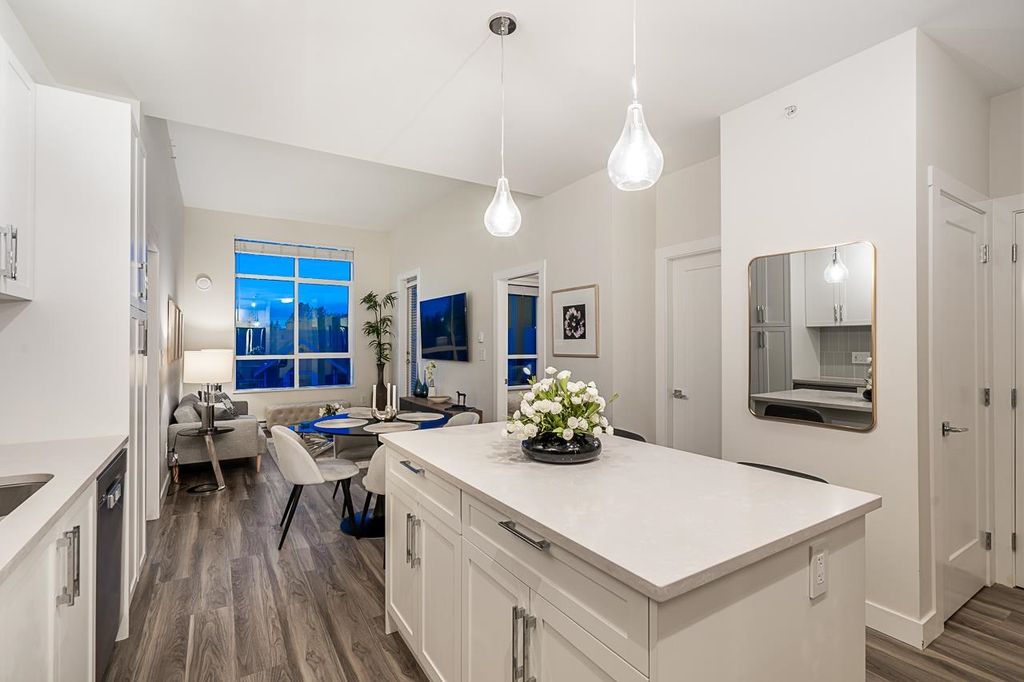 listing image 1101846675122677149