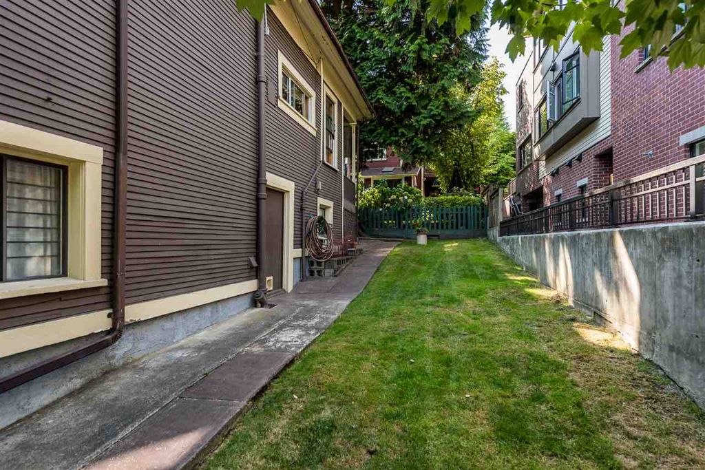 listing image 1101352456188873351