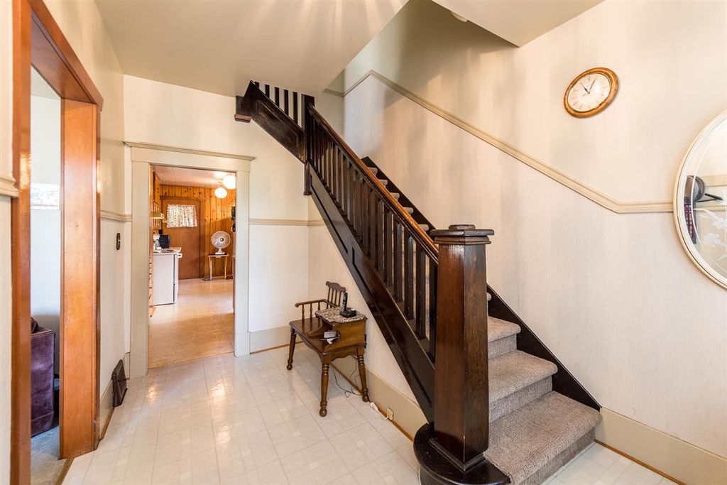 listing image 1109444055023171884