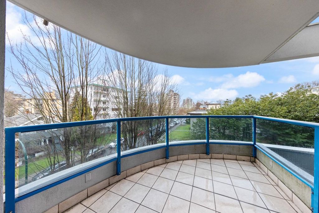 listing image 1103096778571847465