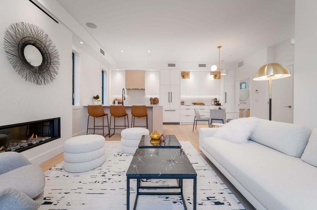 listing image 1105349939554473200