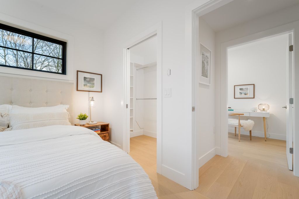 listing image 1105962197584965943